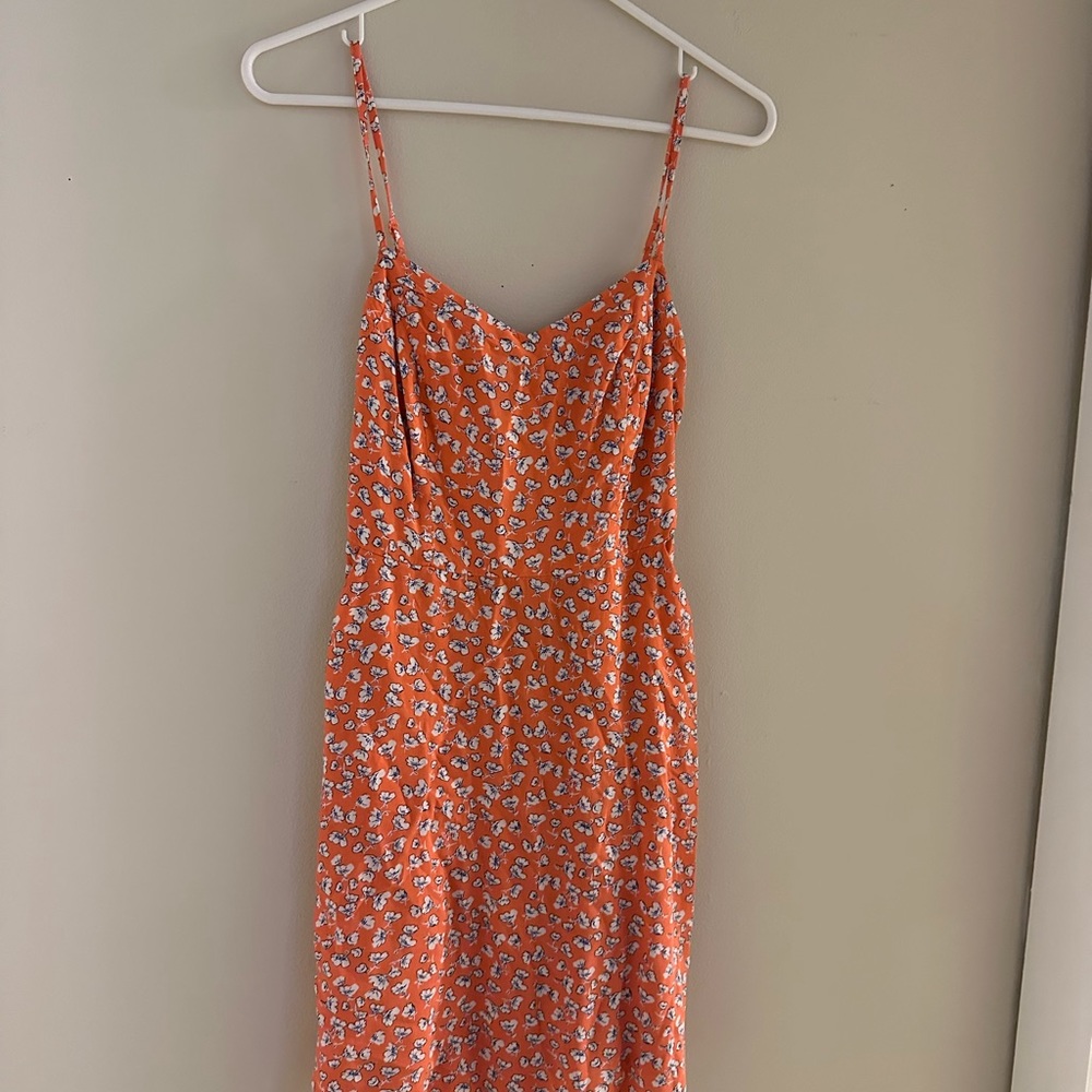 Floral Summer dress. Small. Tags still on.